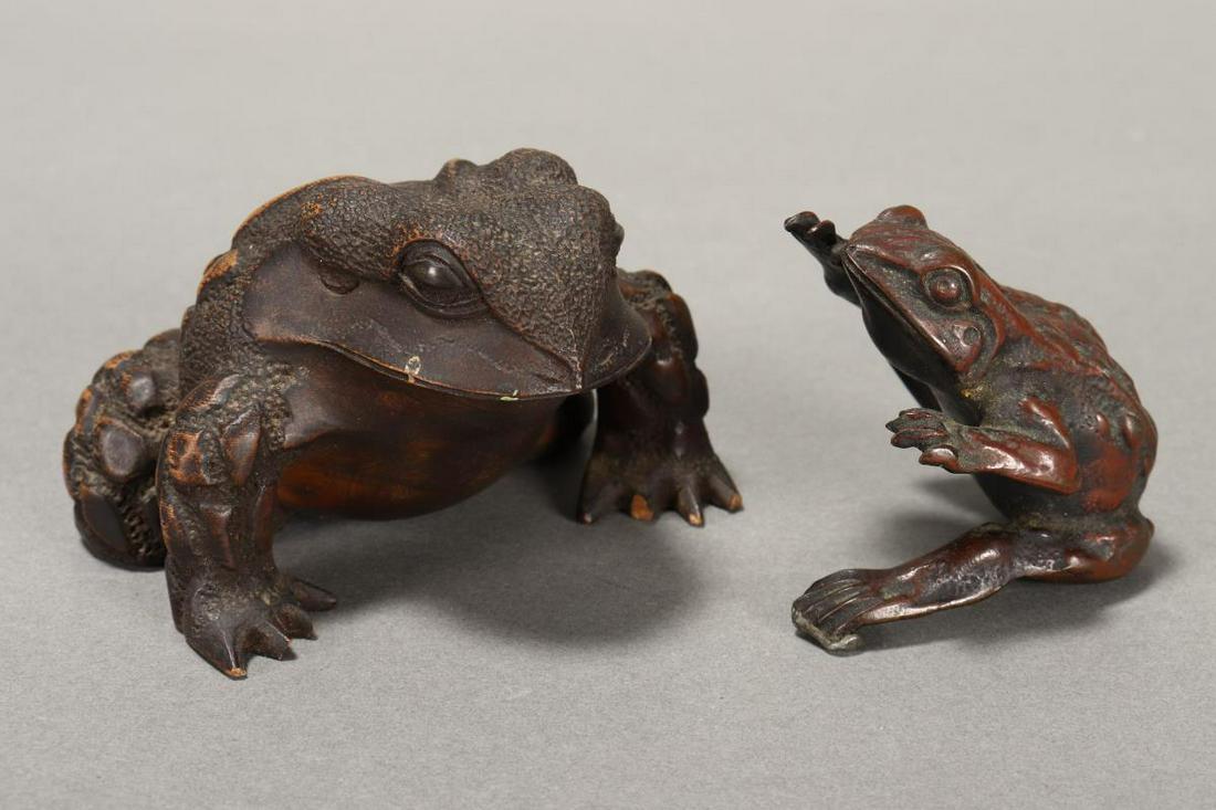Japanese Bronze Figure of Frog,: together with a Japanese carved wooden toad, a/f (2)