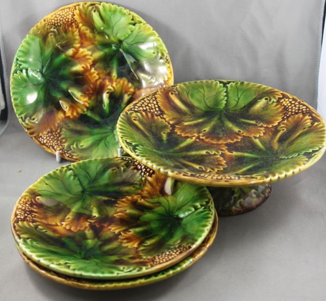 19th Century Majolica Part Fruit Set,: in earthenware in tones green and yellow, (5)