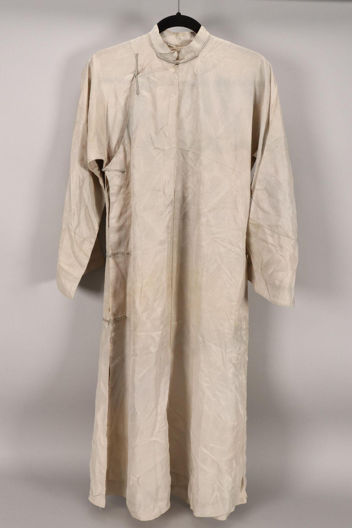 Chinese Late Qing Dynasty Summer Robe,: in pale tones, length 117cm