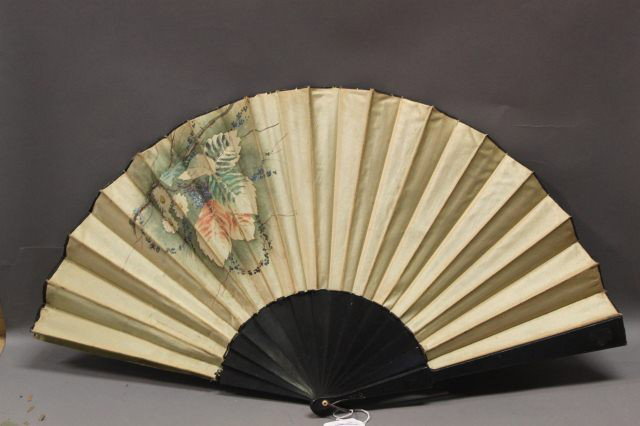 Edwardian Black Finished Bamboo and Silk Fan,: painted with floral scene