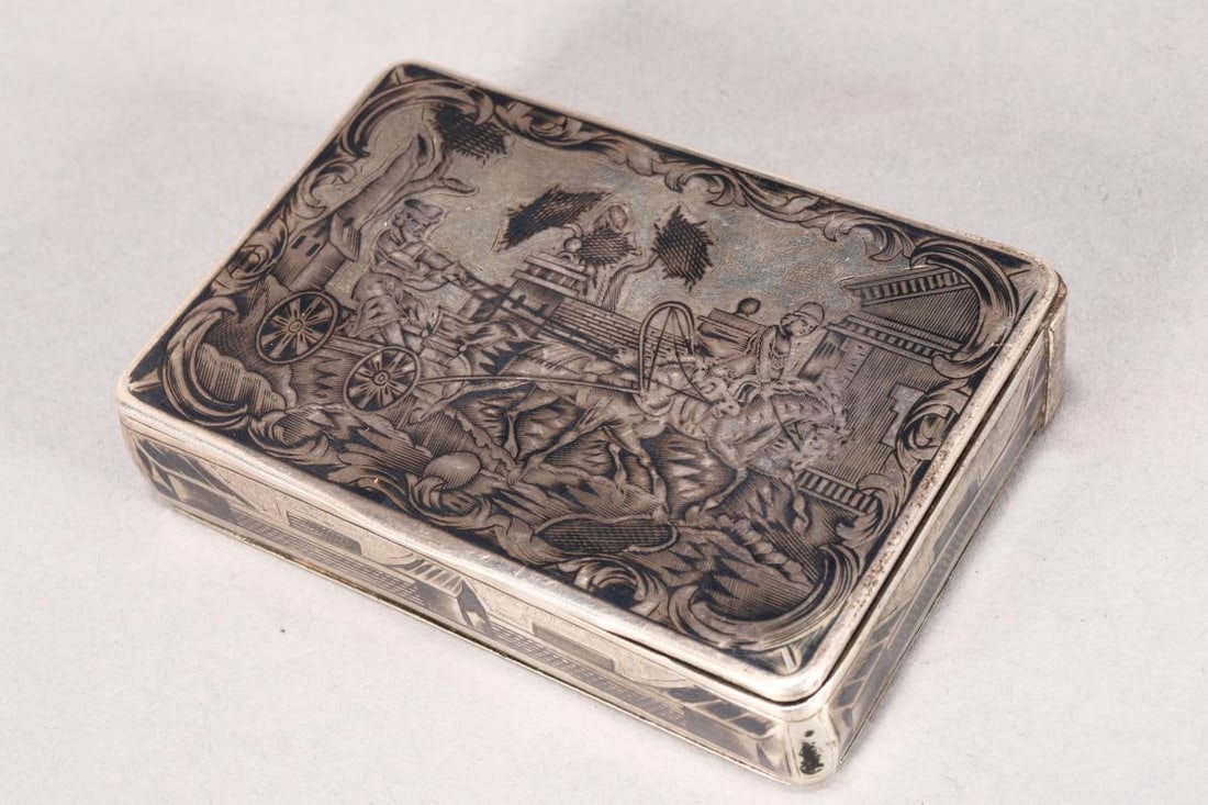 Good 19th Century Russian Silver Niello Snuff Box (1 of 10)