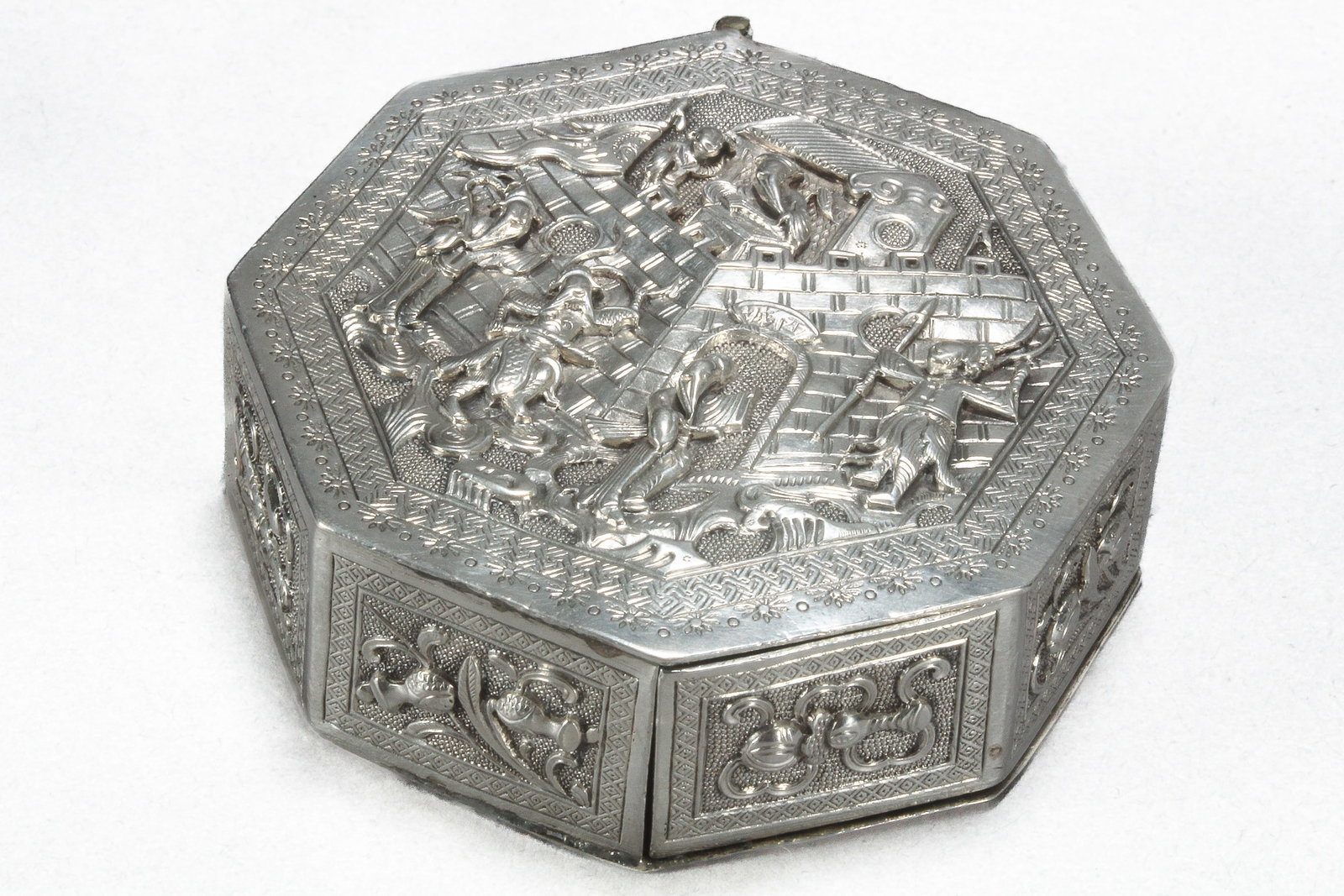19th Century Chinese Silver Octagonal Hinged Box, (1 of 6)