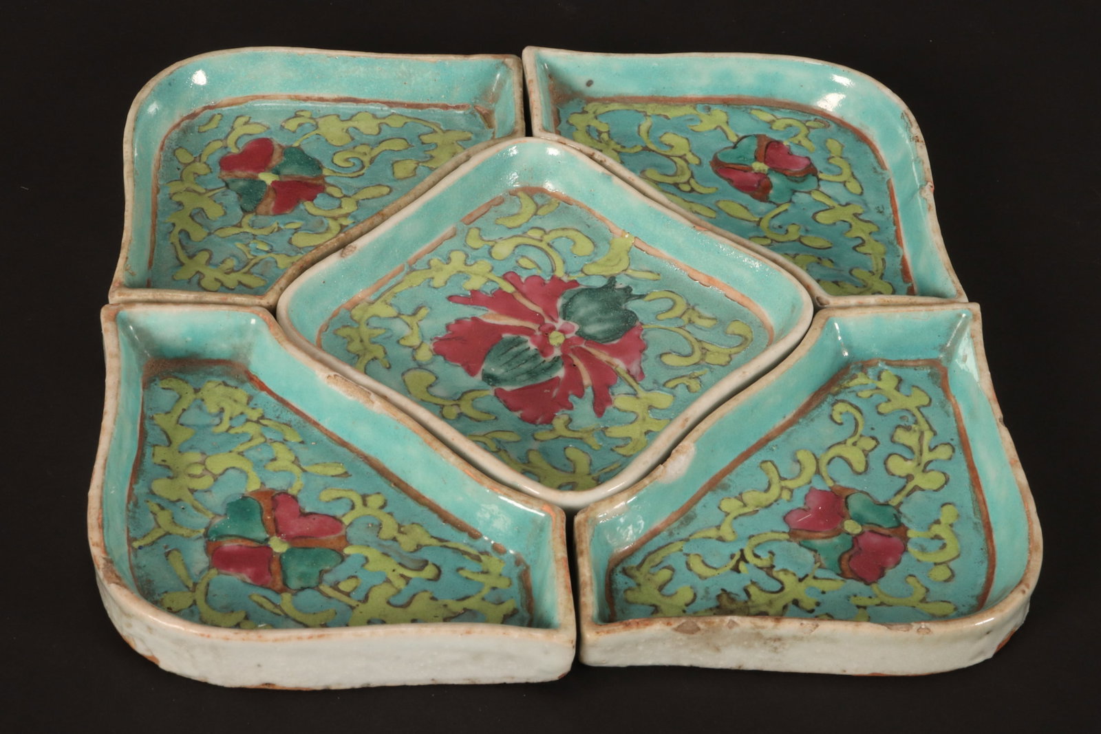 Chinese Qing Dynasty Sectional Porcelain Dish, (1 of 2)