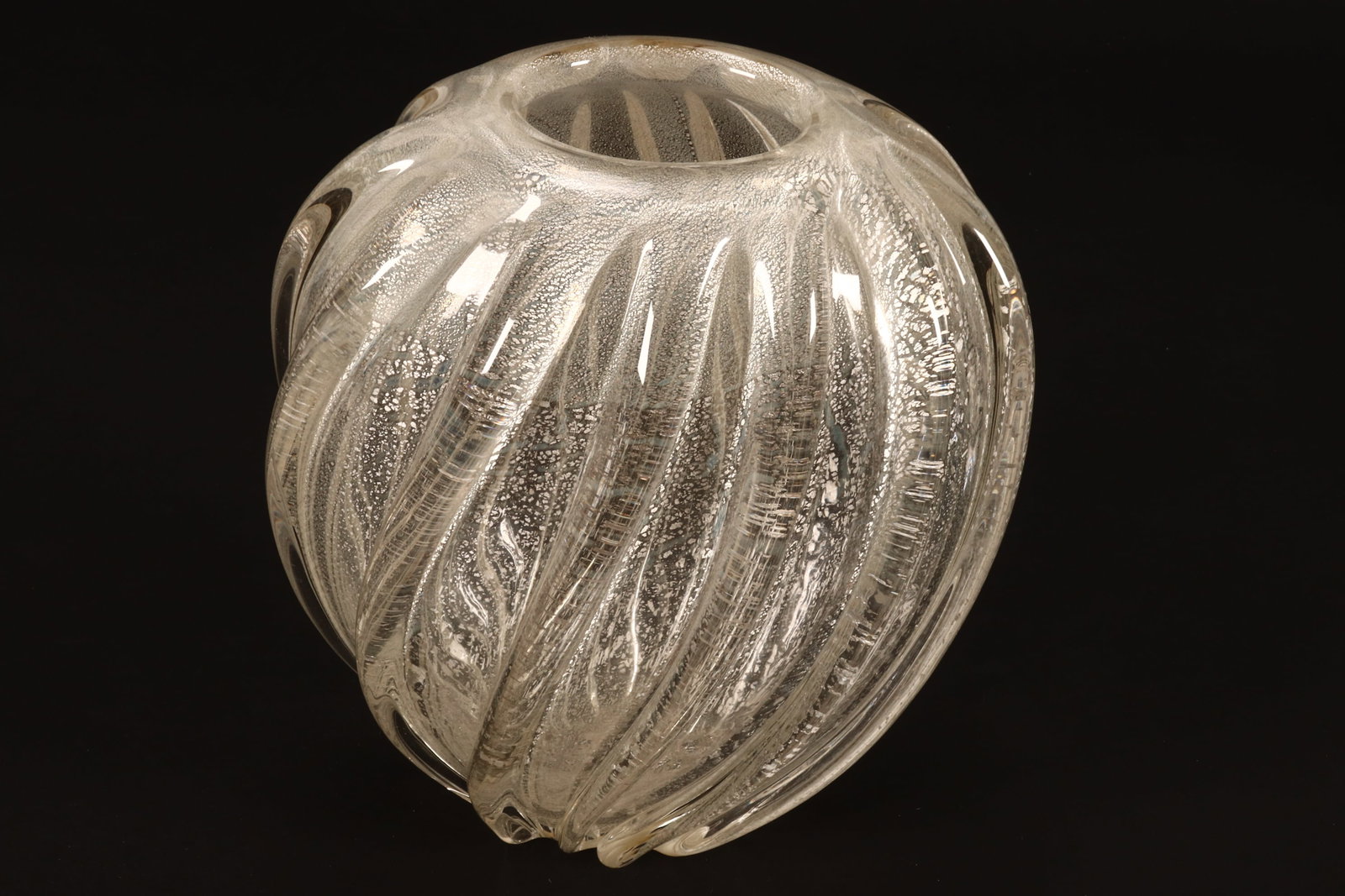 Large Archimede Seguso Glass Vase,: of handsome proportions, of spiraled baluster form, in a slightly tinted clear glass, accented with silver fleck, height 30cm