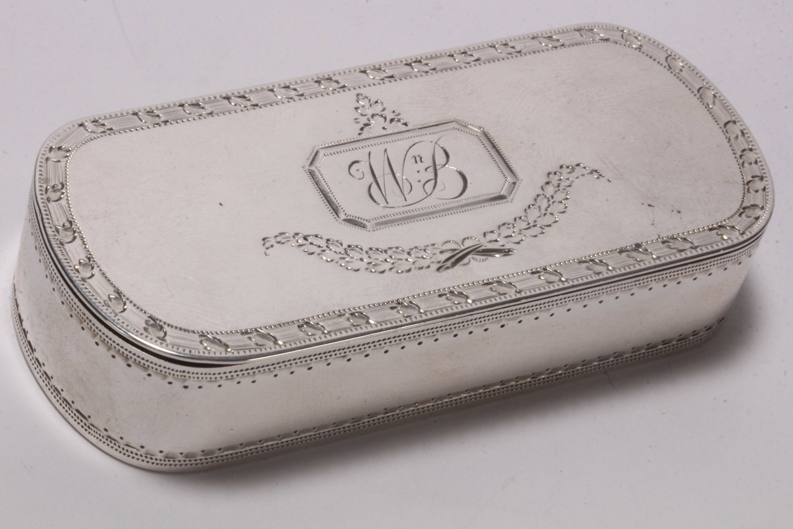George III Sterling Silver Snuff Box and Cover, (1 of 4)