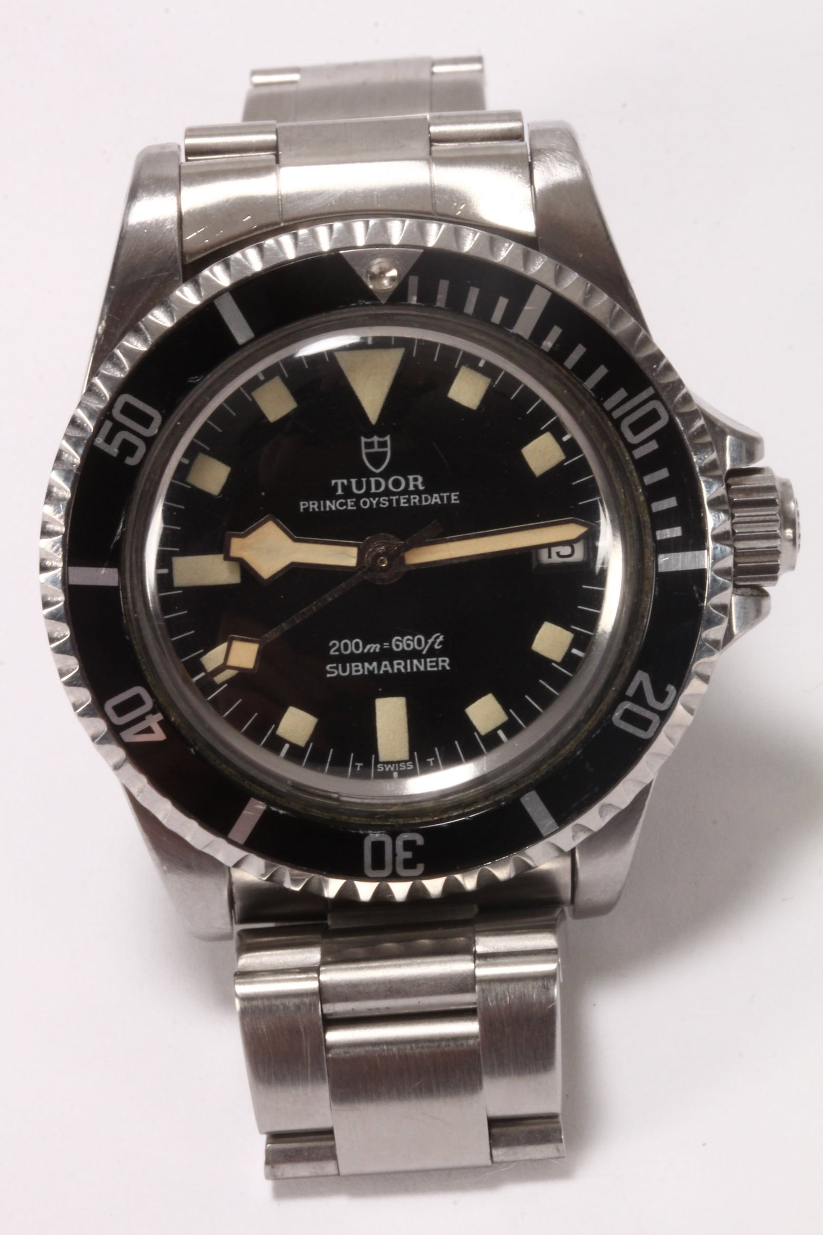 Gents 1968 Tudor Submariner Snowflake Wristwatch,: in stainless steel, ref.9411 stamped to case back, #623476 to lug, with cal.2824-2 automatic 25 jewel movement, case diameter 40mm, with black dial, date window and lumed 'snowflake' hands, with Rolex