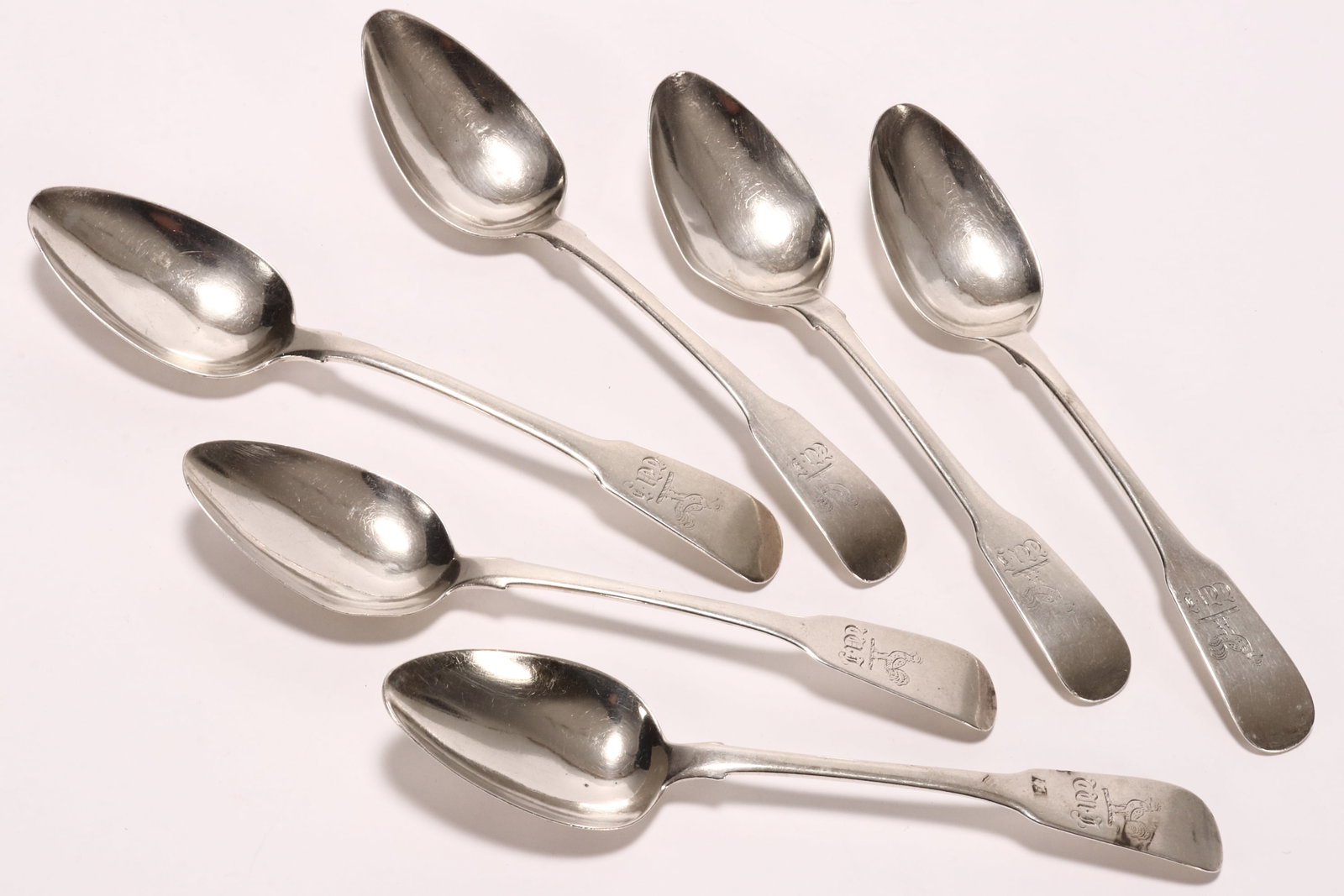 Set of Six Irish George IV Sterling Silver Soup Spoons,: hallmarked Dublin, 1821, I.B (J. Brady), in fiddle pattern, the terminal engraved with crest and initials, total weight 191g, length 17.5cm (6)