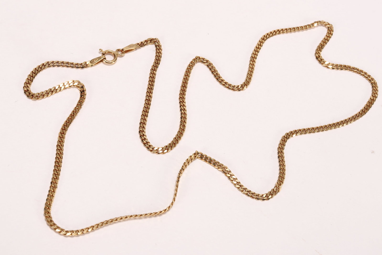 Italian 18ct Gold Chain,: stamped 750, total weight 6g, total length 45cm