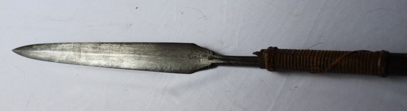 Kalimantan Dyak Head-hunter’s Blowpipe (Sumpitan): with attached spearhead and matching bamboo quiver of darts (Tolor), l 242cm (spear)