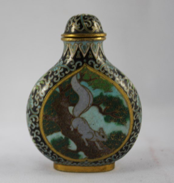 Chinese Cloisonne Snuff Bottle,: depicting a squirrel, in tones of black, green and blue, mark to base, h 7.5cm