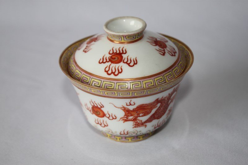 Chinese Porcelain Food Bowl and Cover,: of flared form, decorated with rampant dragons and flaming pearls in iron red, six mark to base