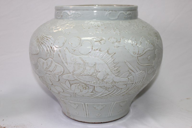 Large Chinese White Glazed Jar, (1 of 4)