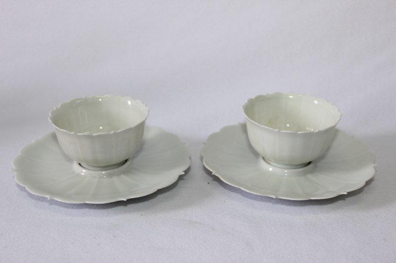 Stunning Pair of Chinese Fine Blanc de Chine (1 of 7)