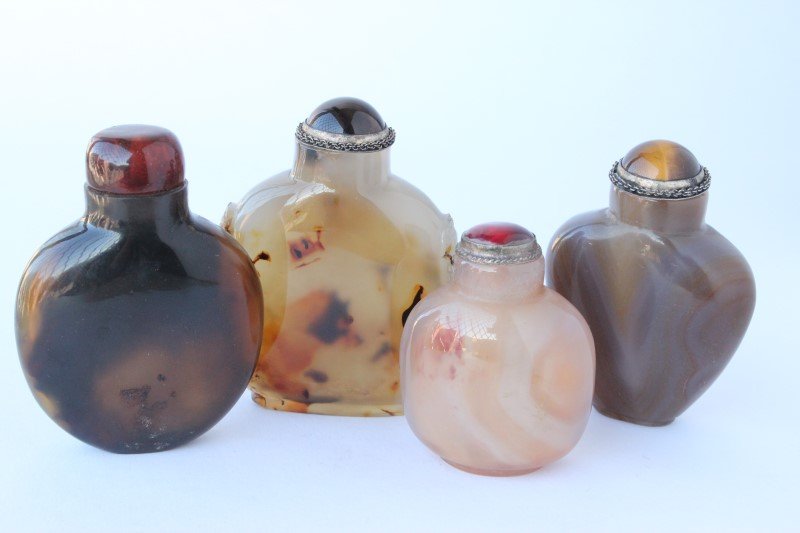 Four Chinese Agate Snuff Bottles and Stoppers, (1 of 5)