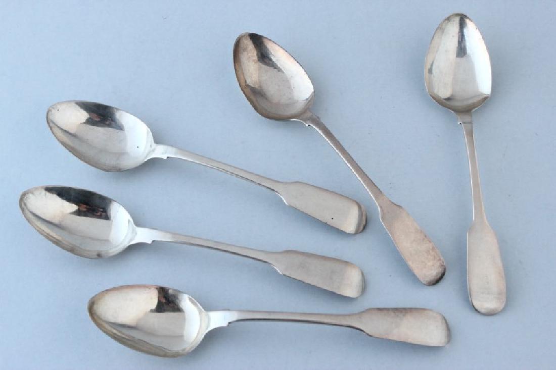 Five George IV, York Sterling Silver Tea Spoons,: hallmarked York, 1832, Barber, Cattle and North, plain fiddle pattern, total weight 60 gms, (5)