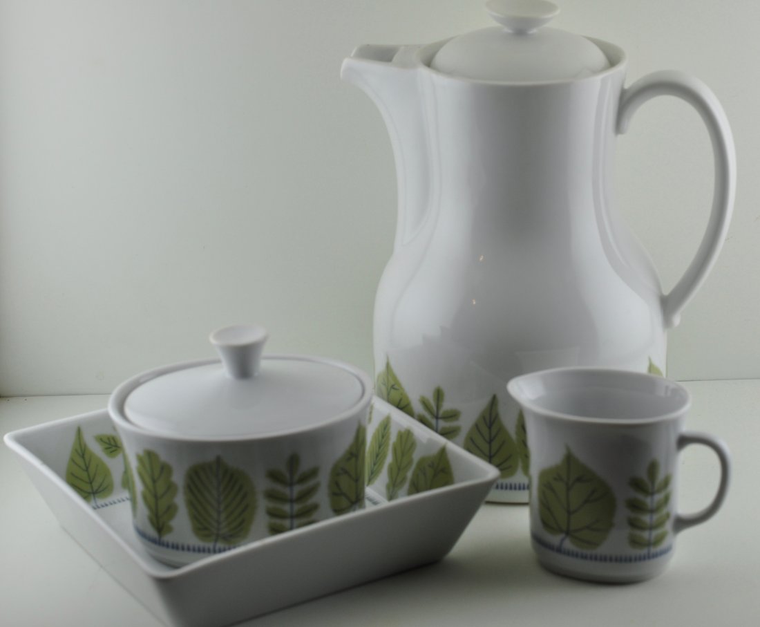 Rare 4 Piece Swedish Upsala Ekeby Carlskrona Sylvia: 4 Piece Coffee Set by Upsala Ekeby Carkskrona, Set includes coffee pot, creamer, sugar and small tray. Rare Syvia pattern design.