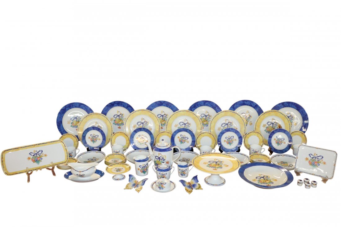 BERNARDAUD LIMOGES BORGHESE LARGE ASSEMBLED DINNER SET: Inspired by an English Garden, Borghese by Bernardaud Limoges is beautifully painted with a bouquet of flowers encircled by royal blue or yellow. Fine condition two pieces with pinhead nicks. Light su