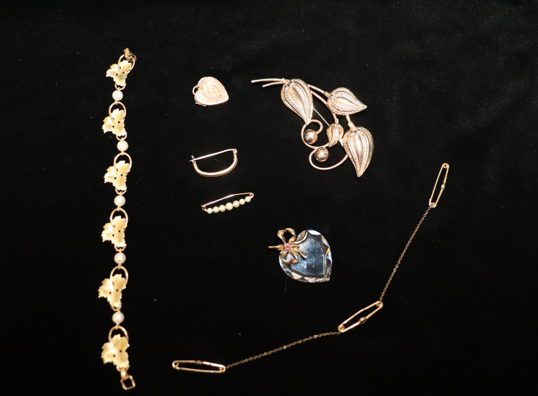 Large Collection of Vintage Jewelry, Pins, Pendants, (1 of 6)