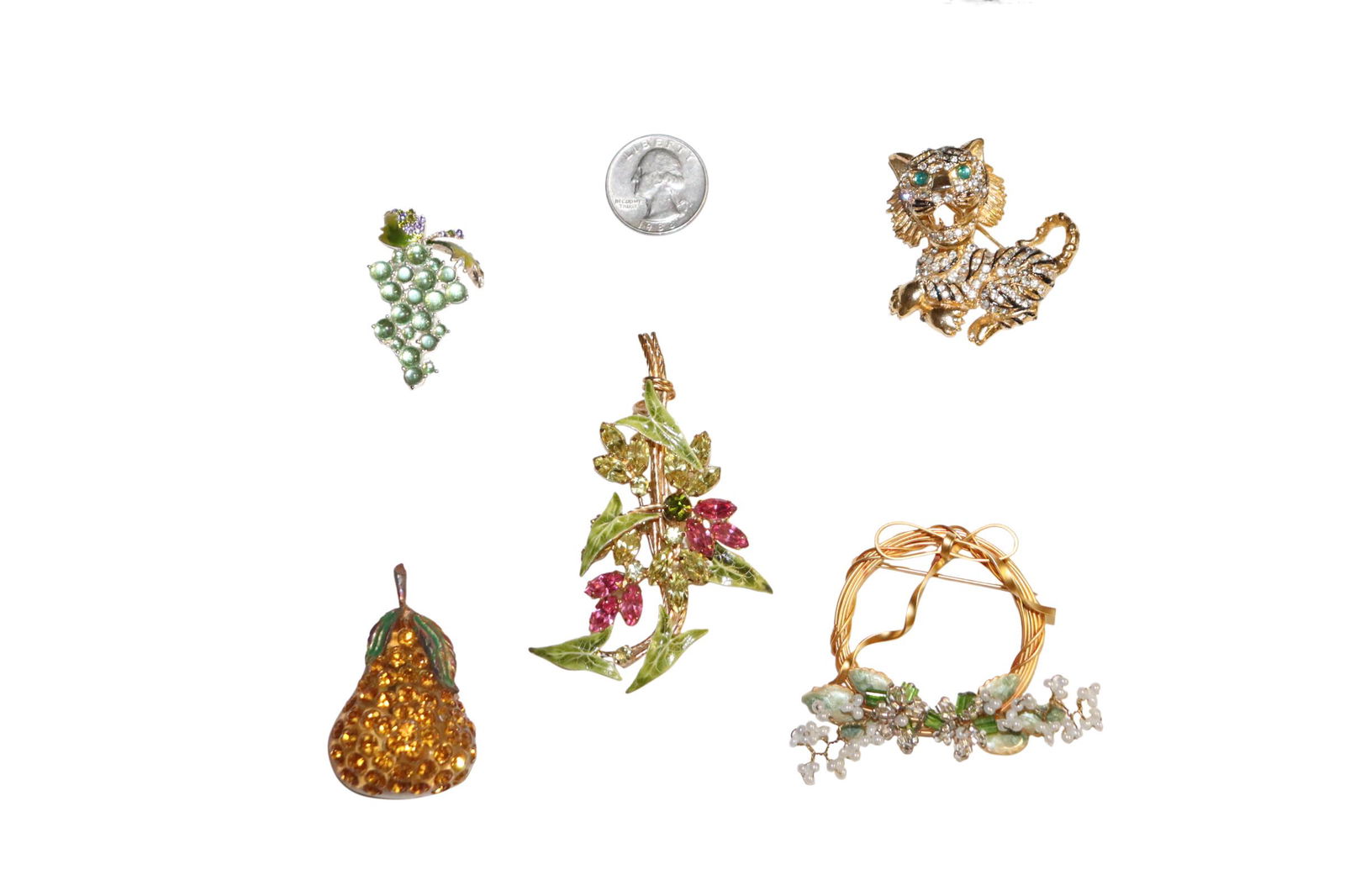 Vintage Brooches, Great Collection of Costume Jewelry (1 of 1)