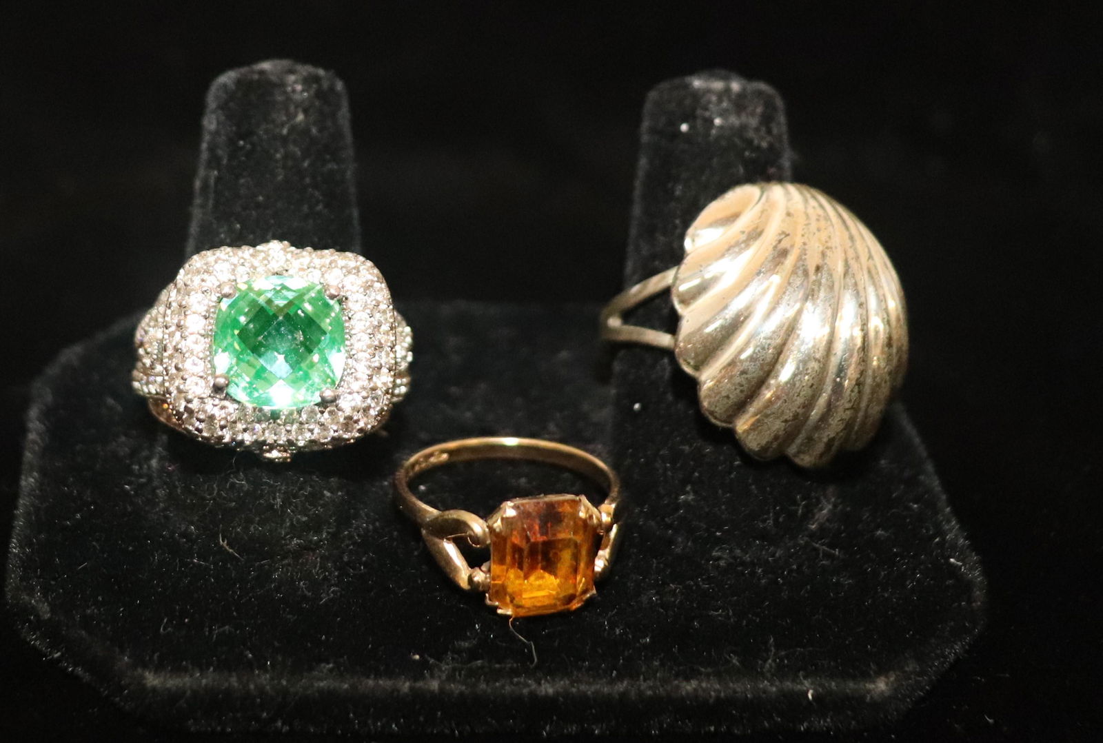 Collection of Vintage  Costume Rings (1 of 7)