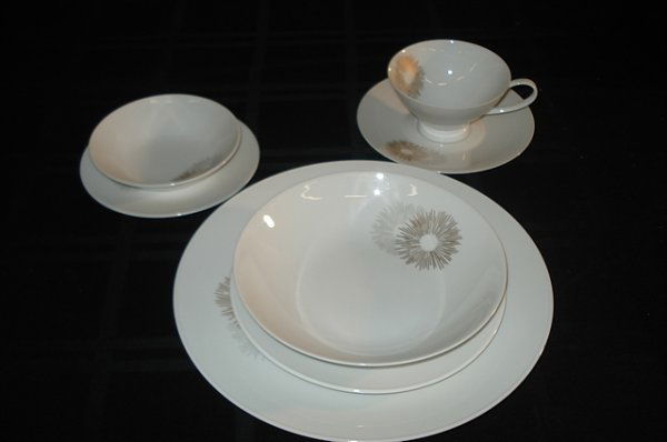 Rosenthal Dinnerware set: Rosenthal Dinnerware set. Service for 12 (1 chipped plate)86 pieces includes platter and gravy boat with attached dish.