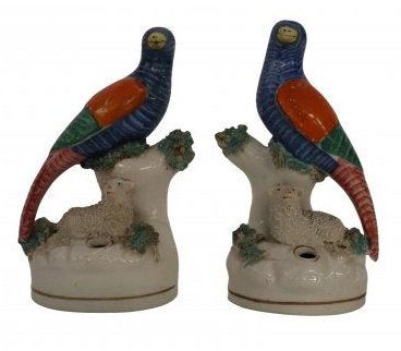 Pair of Staffordshire Porcelain Figurine Birds (1 of 5)