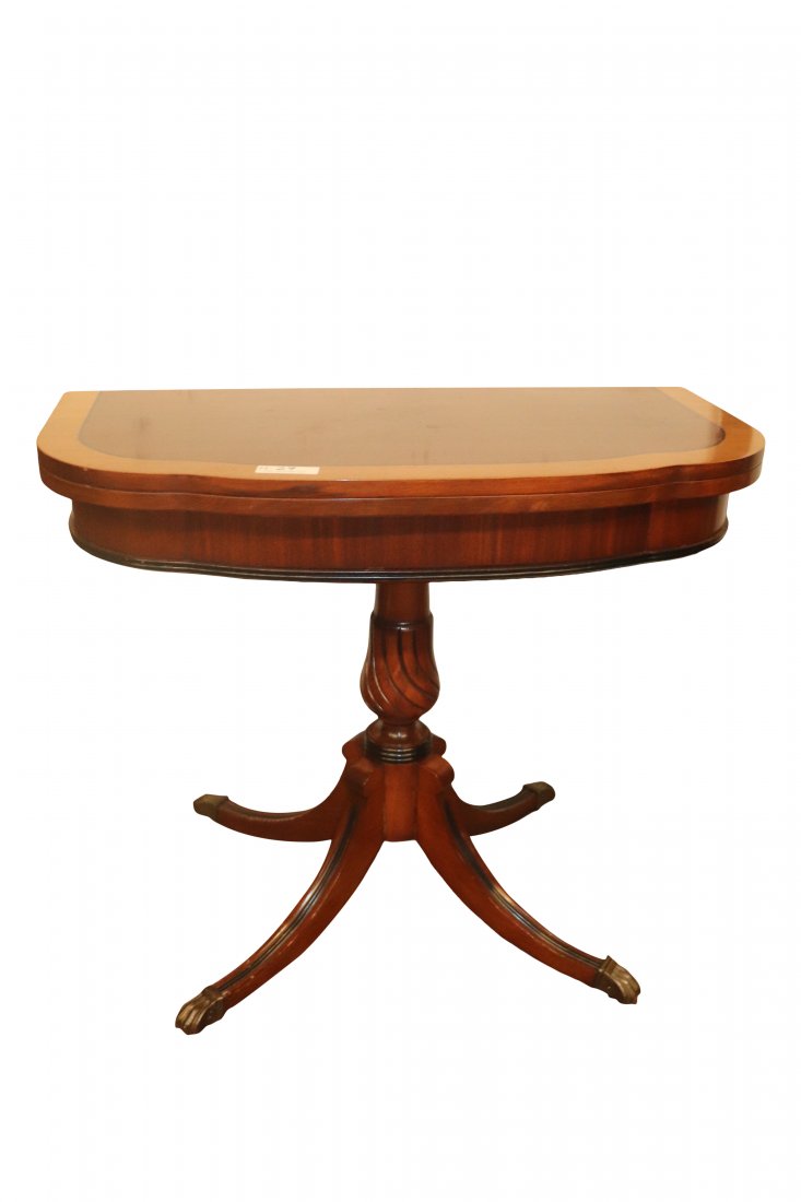 Duncan Phyfe Flip Top Table: Duncan Phyfe Flip Top Table Dimensions: Top 36 inches x 36 inches x 29 inches high. Please refer to photos for more details. CONDITION Please inspect each lot and deem your own opinions on condition,