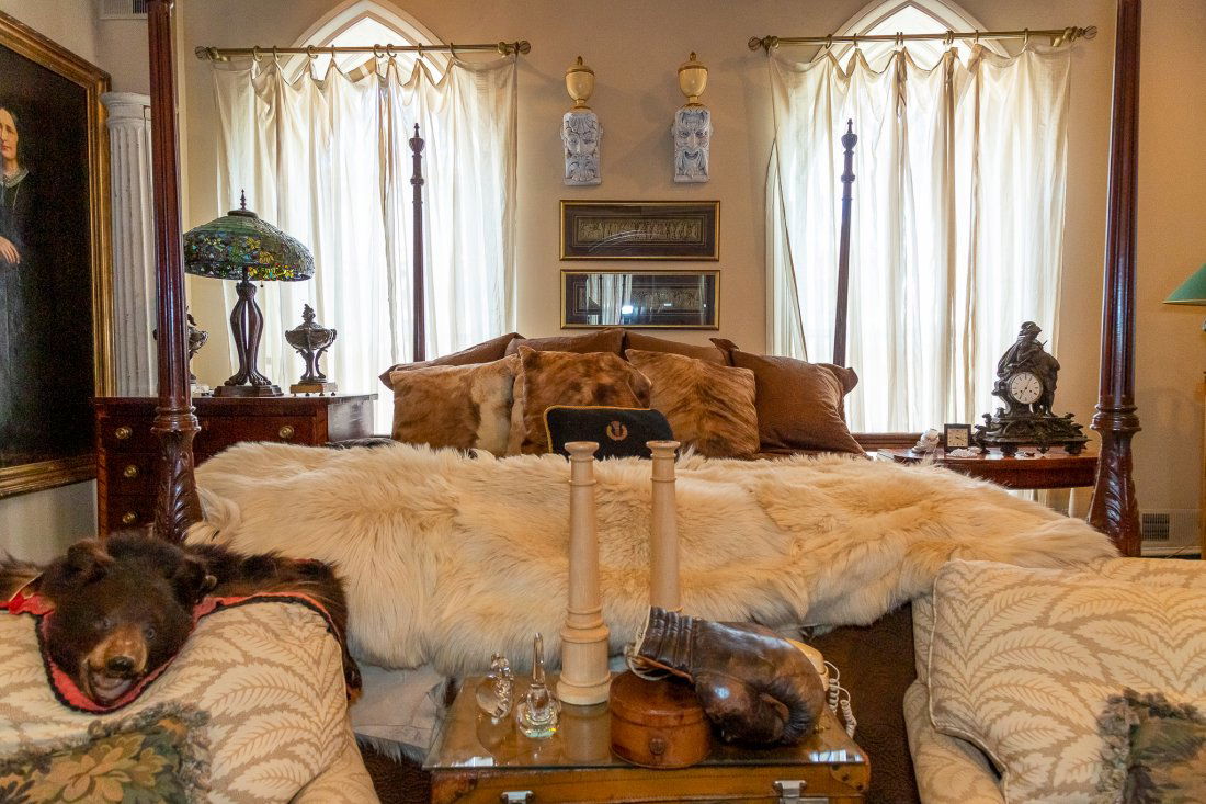 Baker King Size Mahogany  Bed (1 of 1)