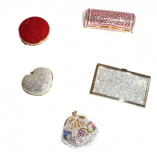 Collection Judith Lieber Compact, Lipstick, Pill Box: Collection Judith Lieber Compact, Lipstick, Pill Box. All signed Dimensions: Varies 4 inches x 2 1/2 inches , 2 inches x 2 inches Please refer to photos for more details. CONDITION Please inspect each