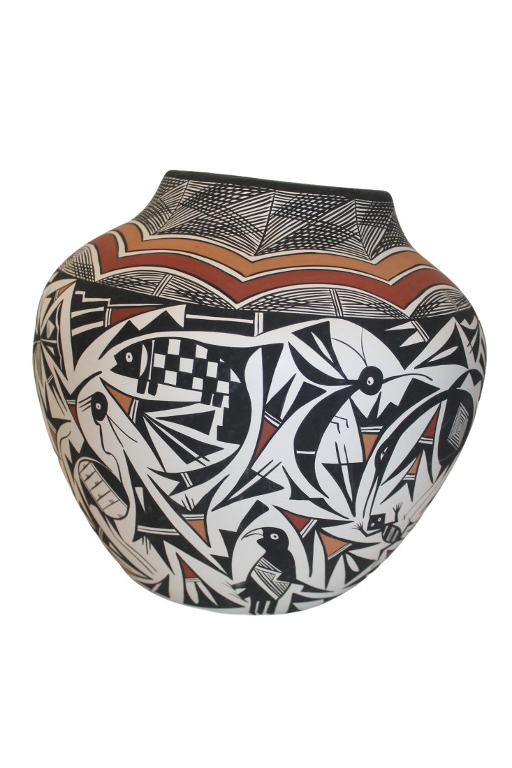 Native American Pottery Signed (1 of 4)