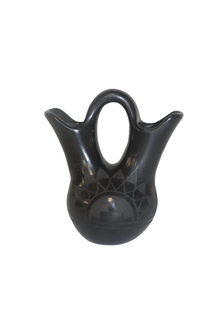 Santa Clara Blackware Pottery Vase. (1 of 4)