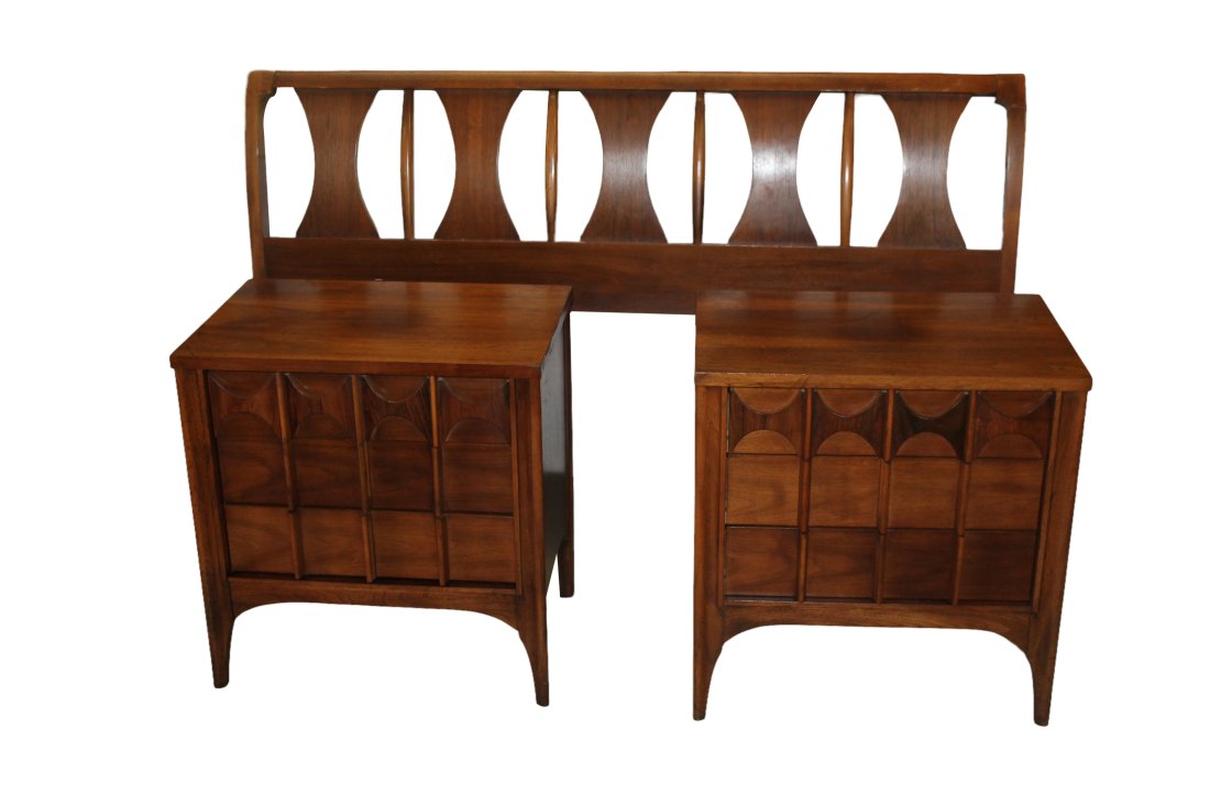 Kent Coffey Perspecta MCM Headboard And Pair Nightstands (1 of 4)