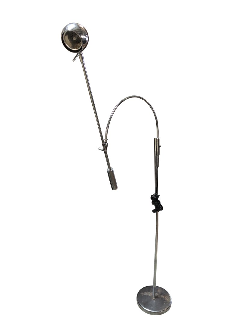 Articulating Arc'd Chrome Floor Lamp: Articulating Arc'd Chrome Floor Lamp Dimensions: 68 inches high x approximately 27 inches wide. Base is 10 inch diameter. Condition : Please feel free to ask for a condition report. Expand photos to s