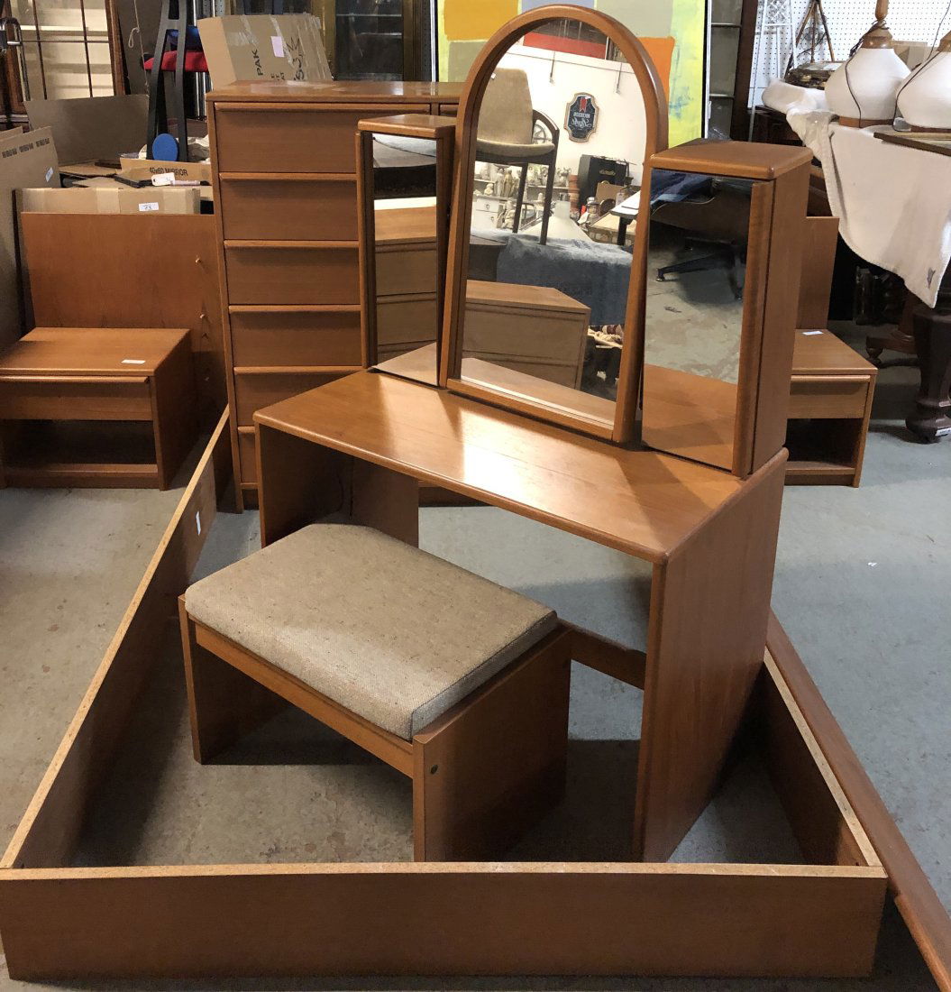 MCM Danish Bedroom Set (1 of 12)