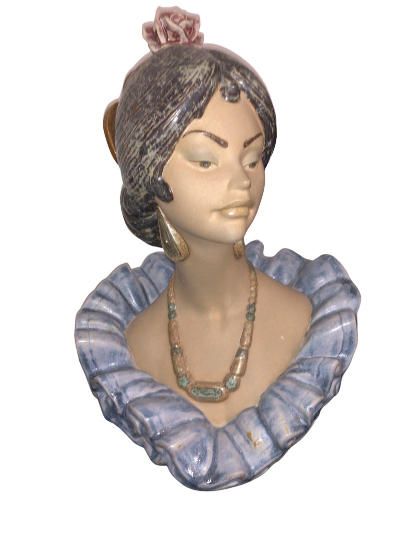 Lladro Bust Figurine (1 of 5)