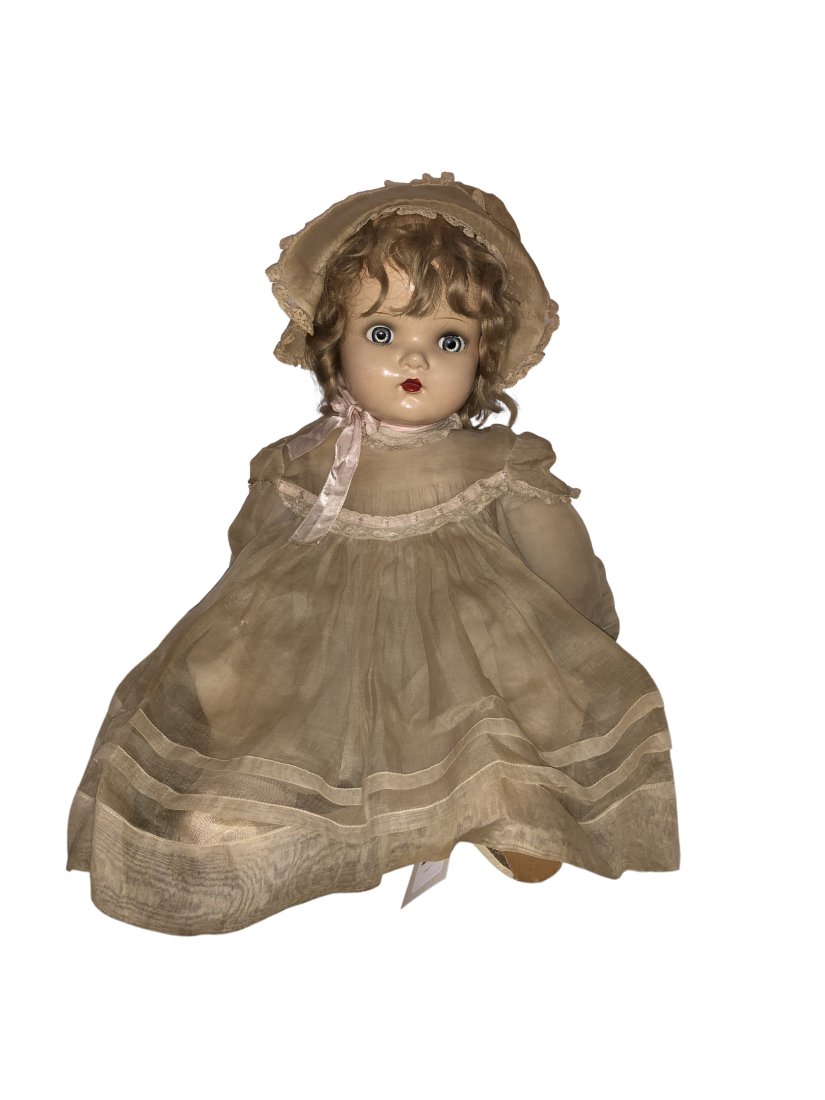 Madam Alexander Composition Baby Doll. (1 of 4)