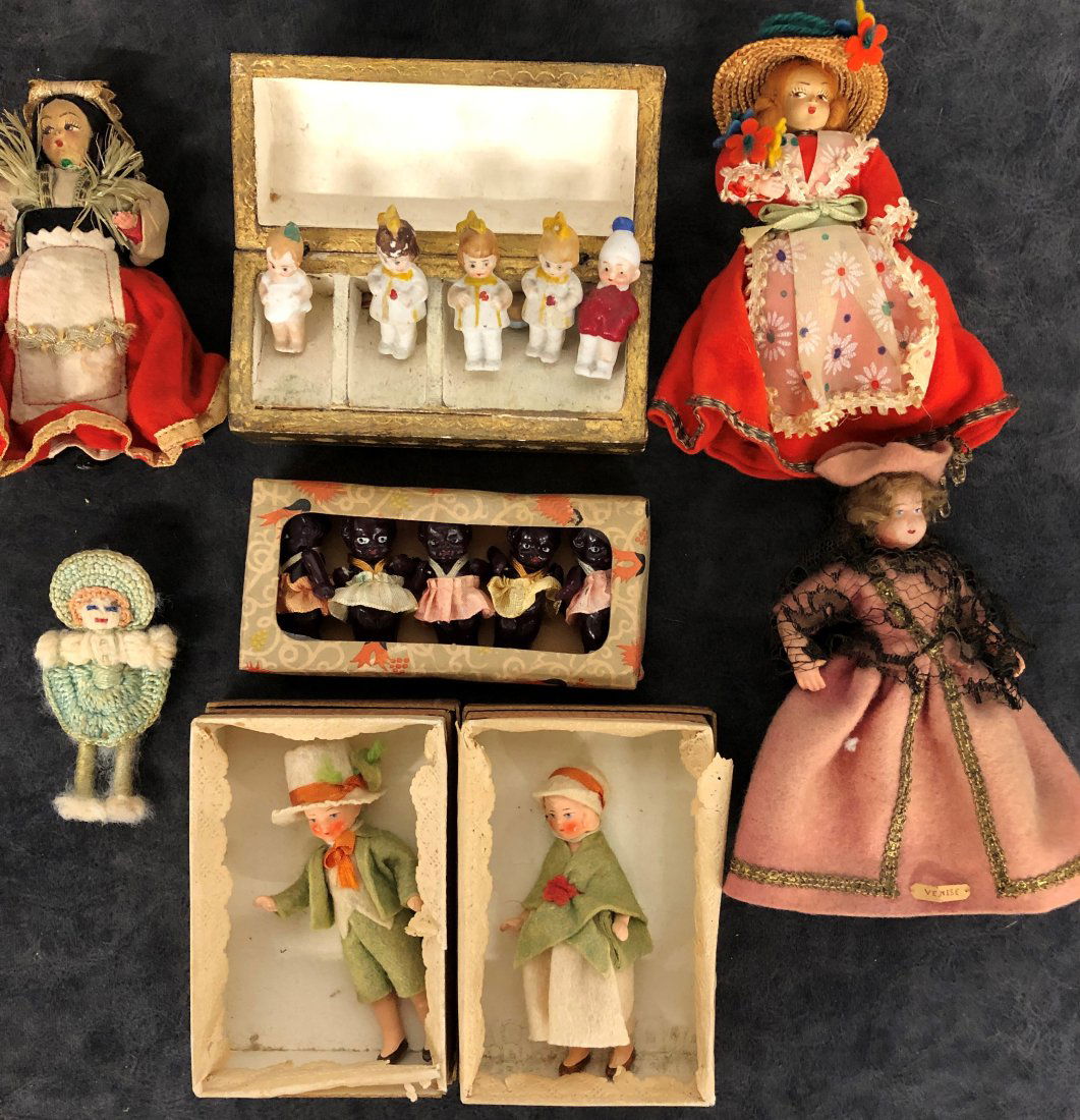 Collection Antique  Miniature Dolls (1 of 8)