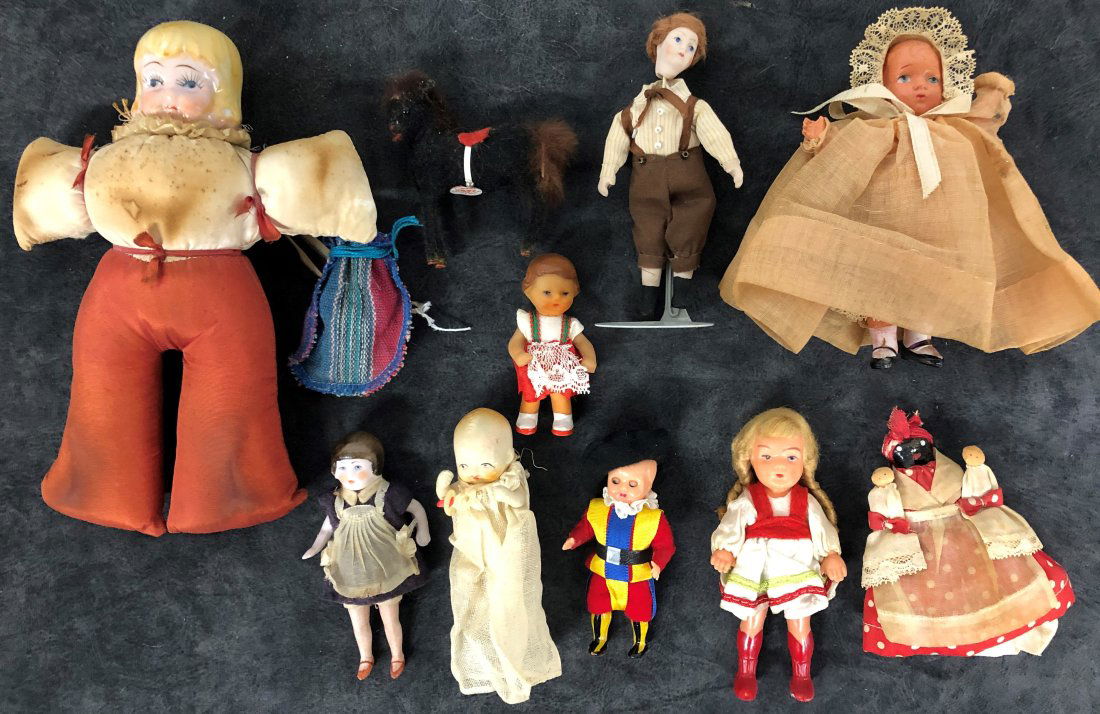 Collection Antique  Miniature Dolls (1 of 1)