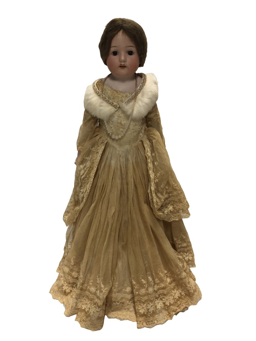 Antique Hubguch Kurborsoick Doll: Antique Hubguch Kurborsoick Doll. Made in Germany. Beautiful dress and pearls. Brown Hair Teeth Dimensions:24 inches tall Condition : Expand photos to see additional details. For more information or c