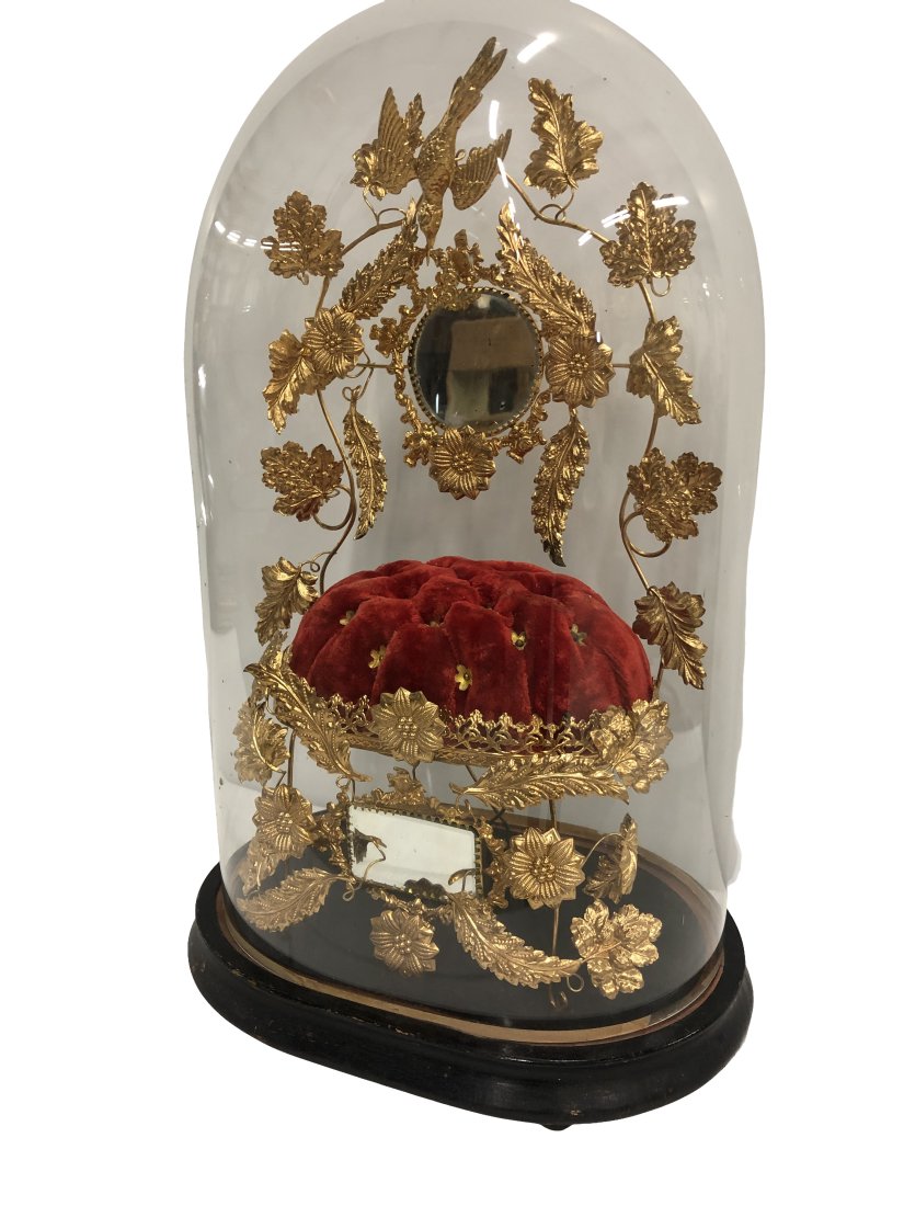 Antique French Globe De Marie Bride's Dome.: French Belle Ã‰poque period globe de Marie / bride's globe. Hand-crafted in France in the late 19th century, featuring sculptural gilt metal framework decorated with small mirror plates. Brides in 