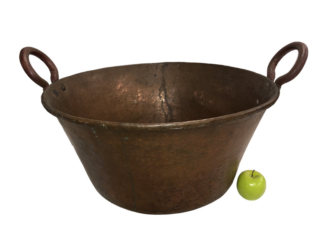 Large Hand Hammered Copper cauldron (1 of 6)