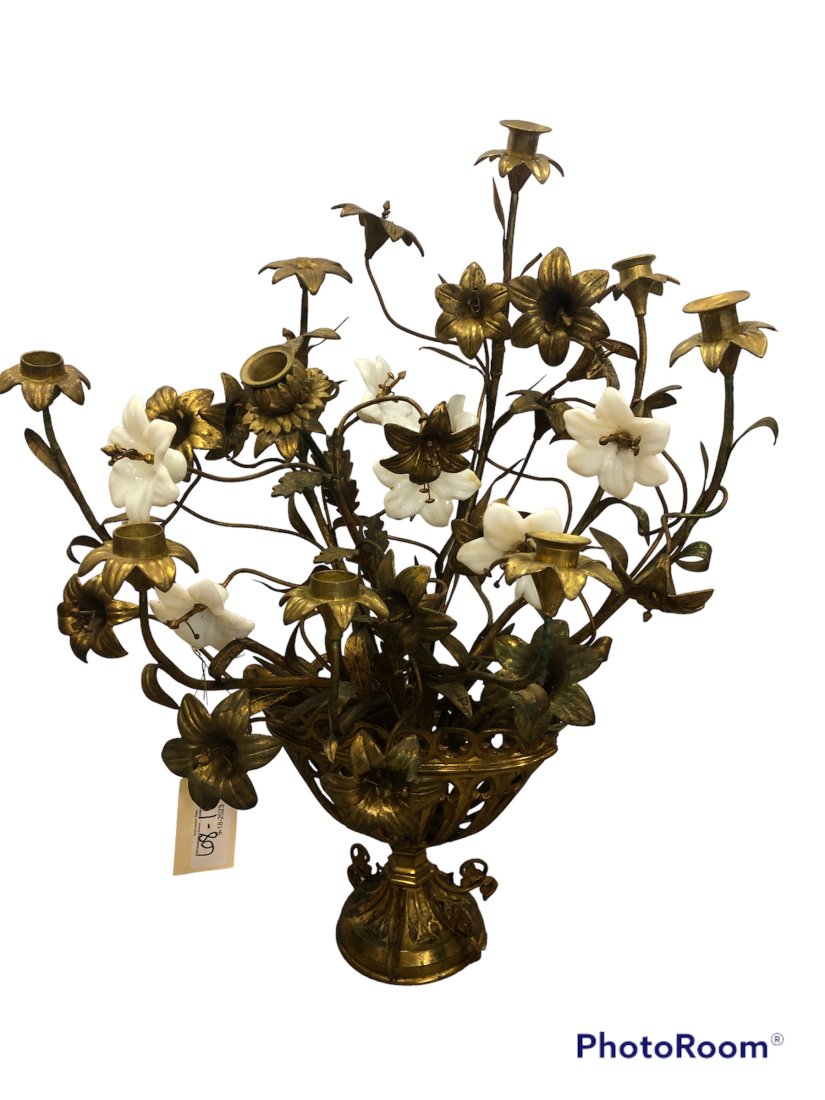 Vintage White Glass Flower and Metal Candelabra: White Glass Flower and Metal Candelabra Basket of Flower design. Dimensions: 25 inches high x 21 inches wide x 15 inches deep Condition : Expand photos to see additional details. For more information 