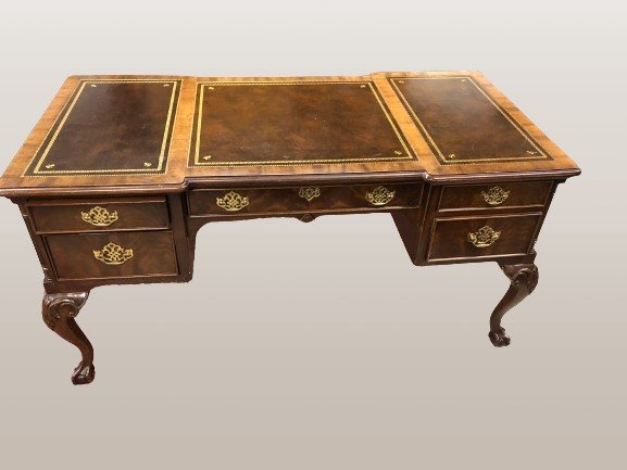 Sligh French Provincial Leather Top Desk (1 of 6)