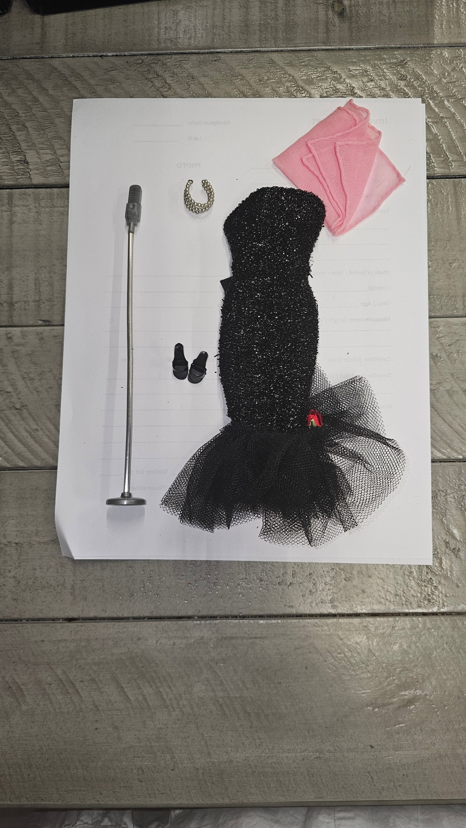 Barbie Collectible: Description