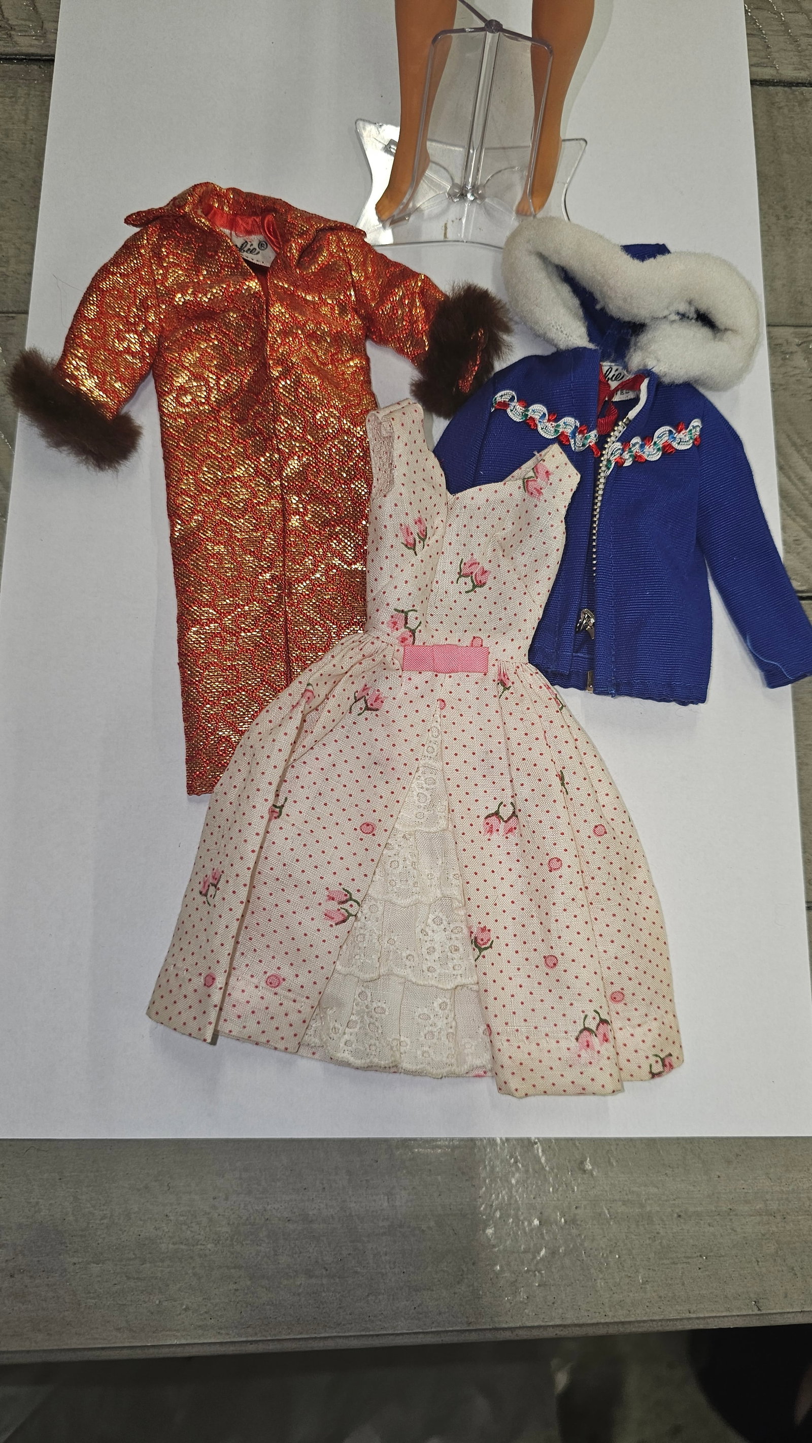 Barbie Collectibles: Description
