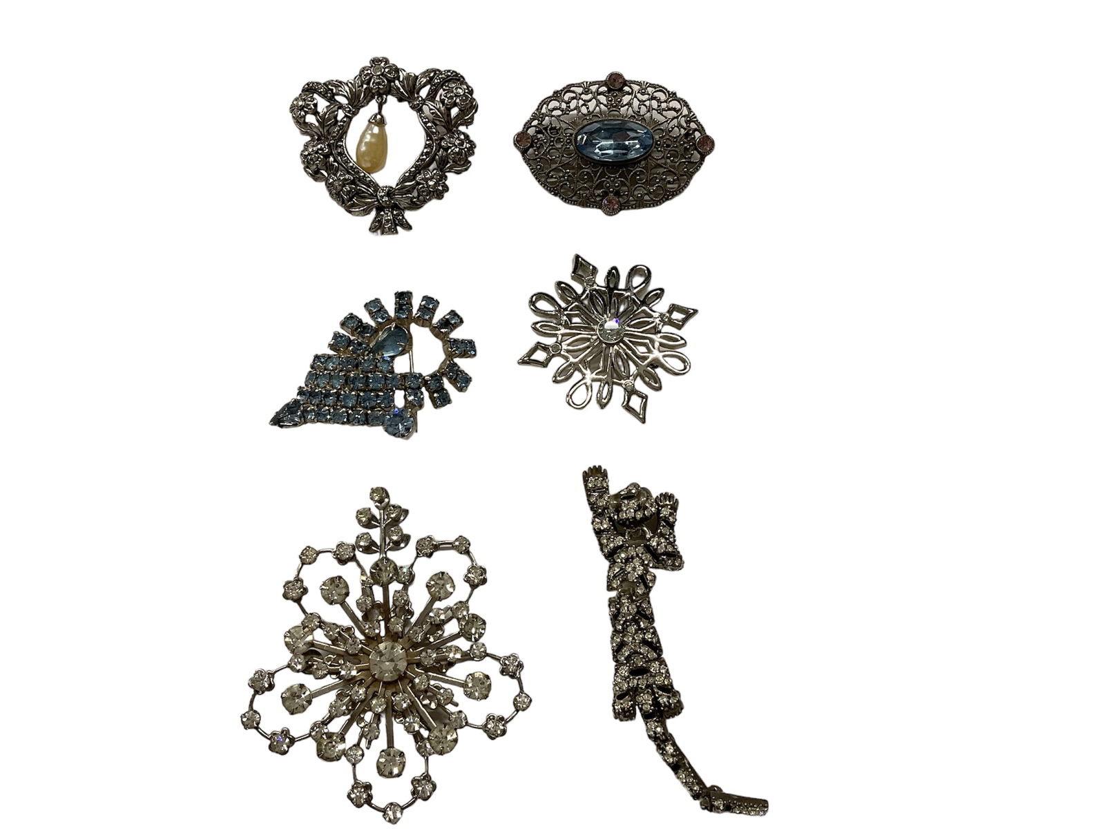 Set of 6 Silver tone vintage  brooches (1 of 8)