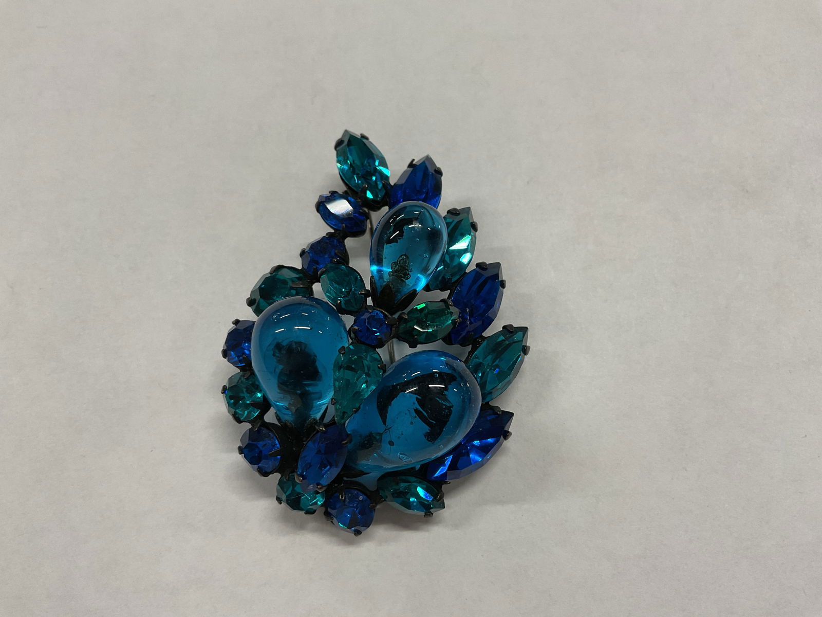 Regency Brooch (1 of 3)