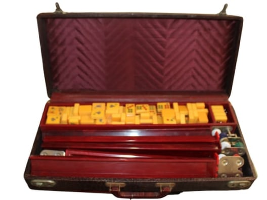 Chinese Vintage Bakelite Mahjong Set (1 of 2)