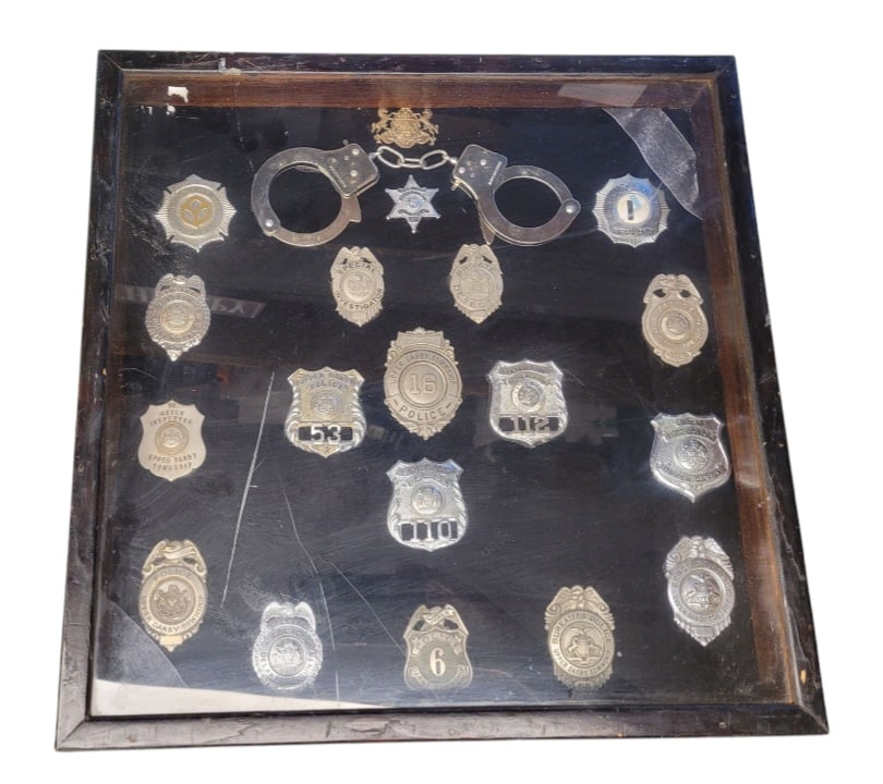 Display of Law Enforcement Badges: Description