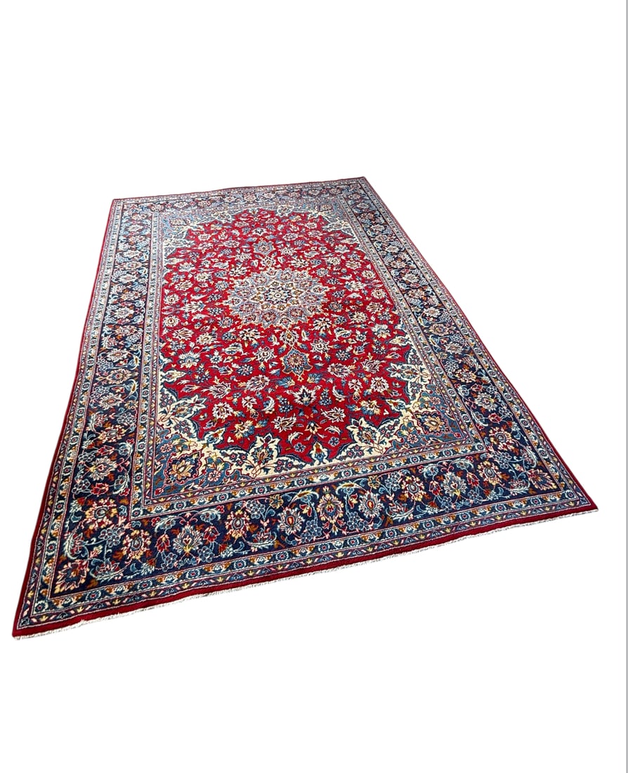 "Pre-1970s" Handwoven Persian Carpet: Persian rugs Measures 132" x 98"